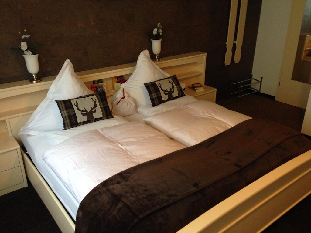 Mosel-Pension Gaestehaus Christiane, Броденбах Стая снимка